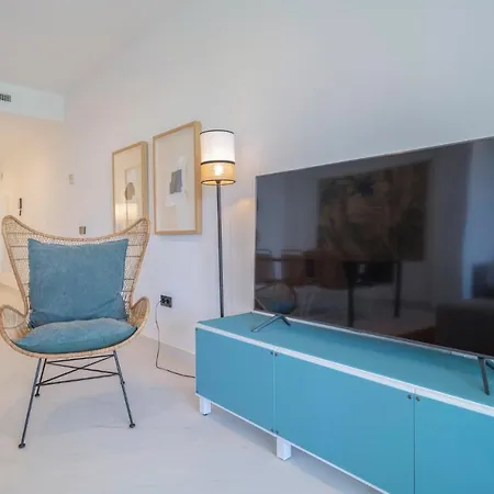 アパート Amazing In With 2 Bedrooms, Outdoor Swimming Pool And Swimming Pool エステポナ