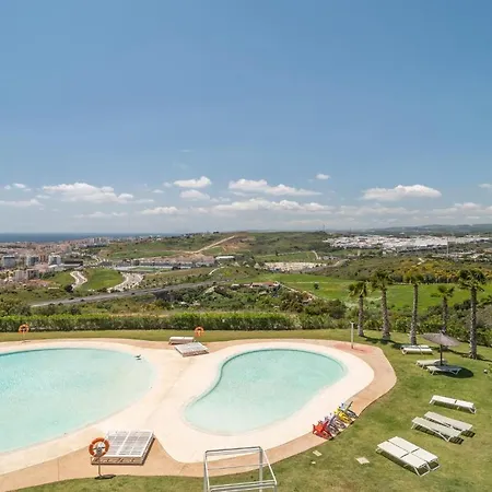 Amazing In With 2 Bedrooms, Outdoor Swimming Pool And Swimming Pool *