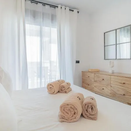 アパート Amazing In With 2 Bedrooms, Outdoor Swimming Pool And Swimming Pool *