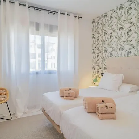 アパート Amazing In With 2 Bedrooms, Outdoor Swimming Pool And Swimming Pool *